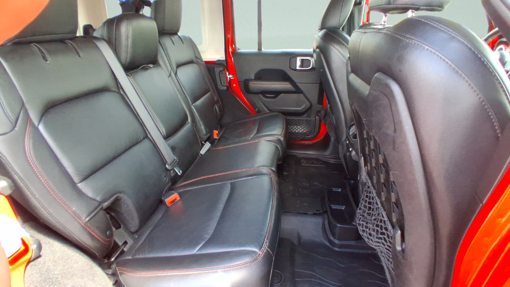 Used 2018 Jeep Wrangler Unlimited Rubicon w/ Dual Top Group AWD/4WD image 20