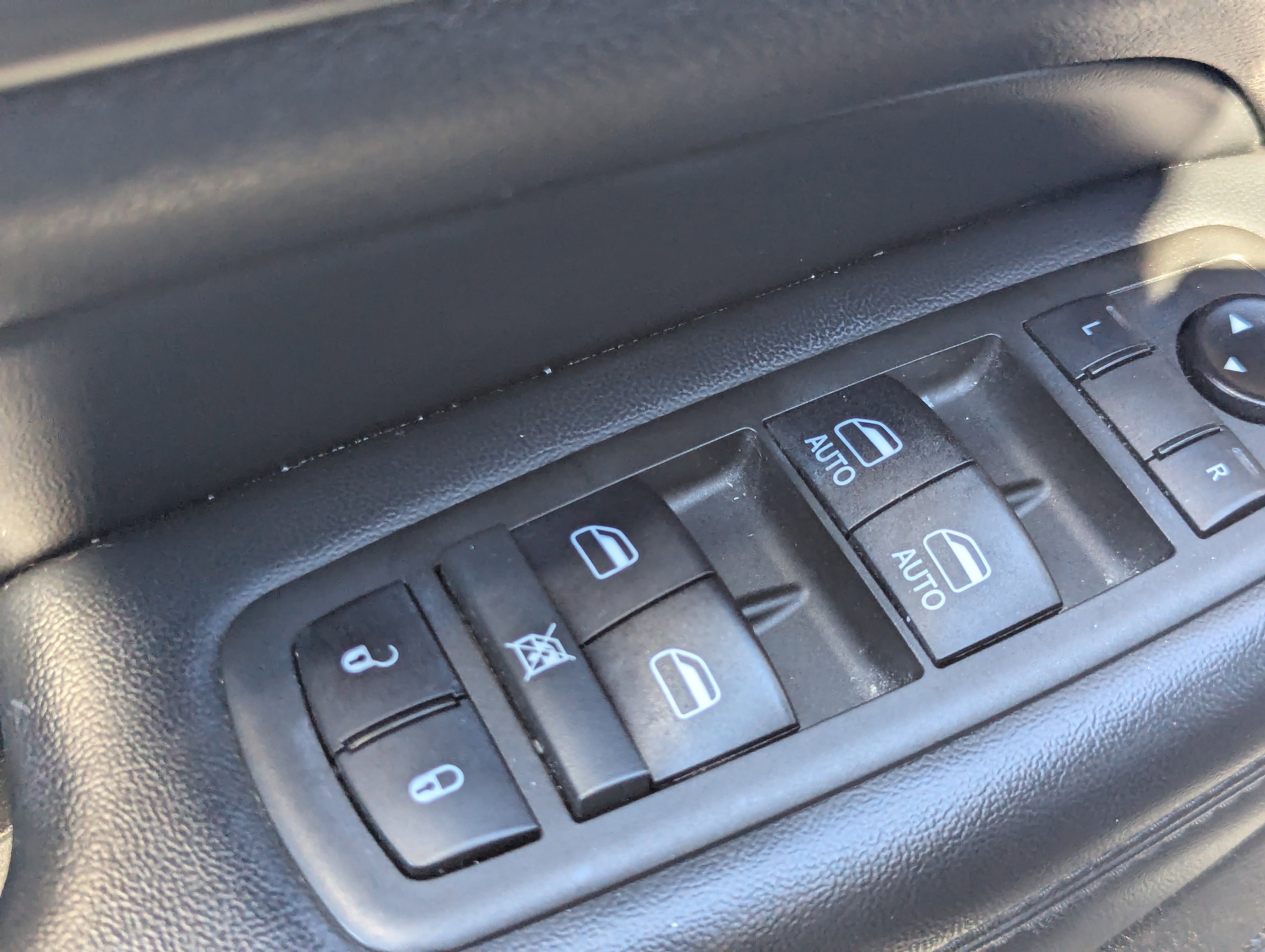 Used 2021 Jeep Grand Cherokee Laredo AWD/4WD image 20