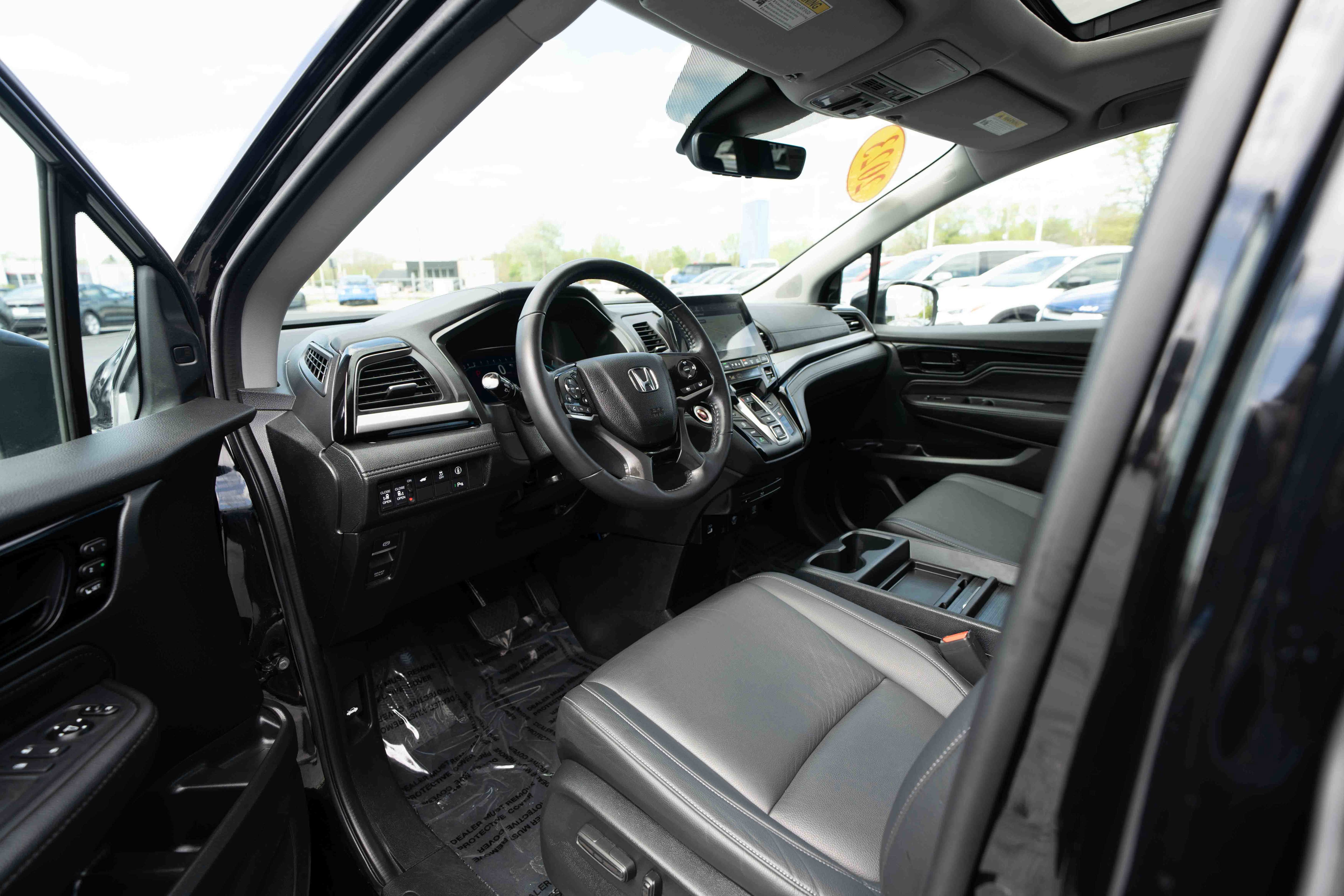Used 2023 Honda Odyssey Touring image 8