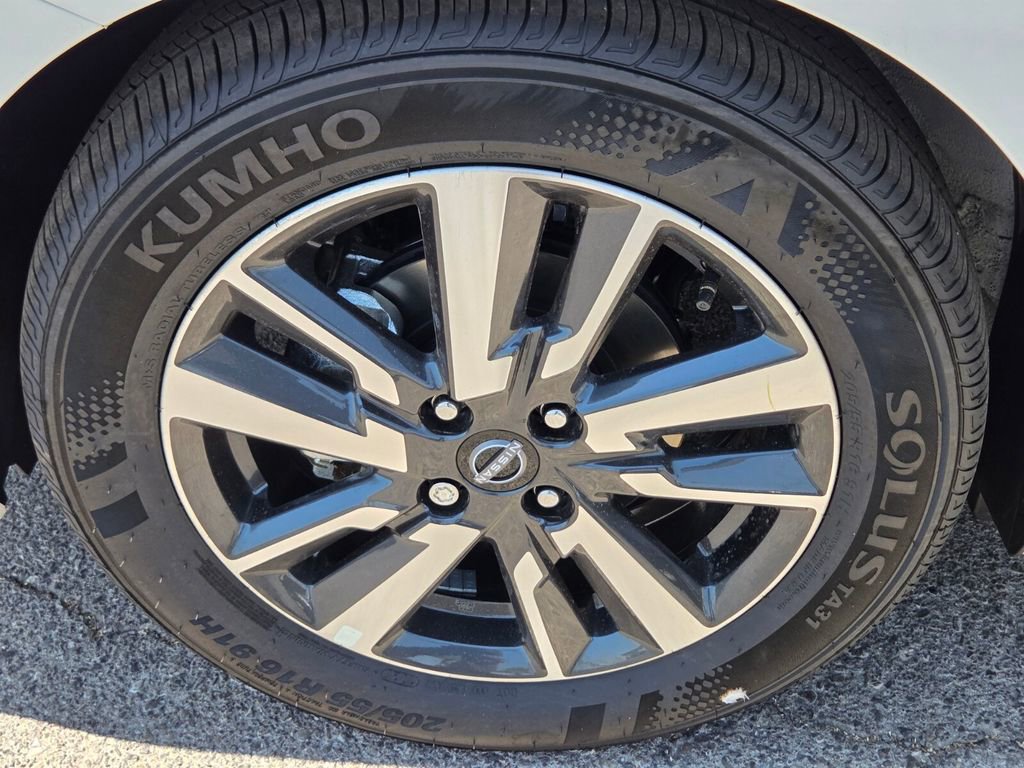 New 2025 Nissan Versa SV w/ Trunk Package image 5