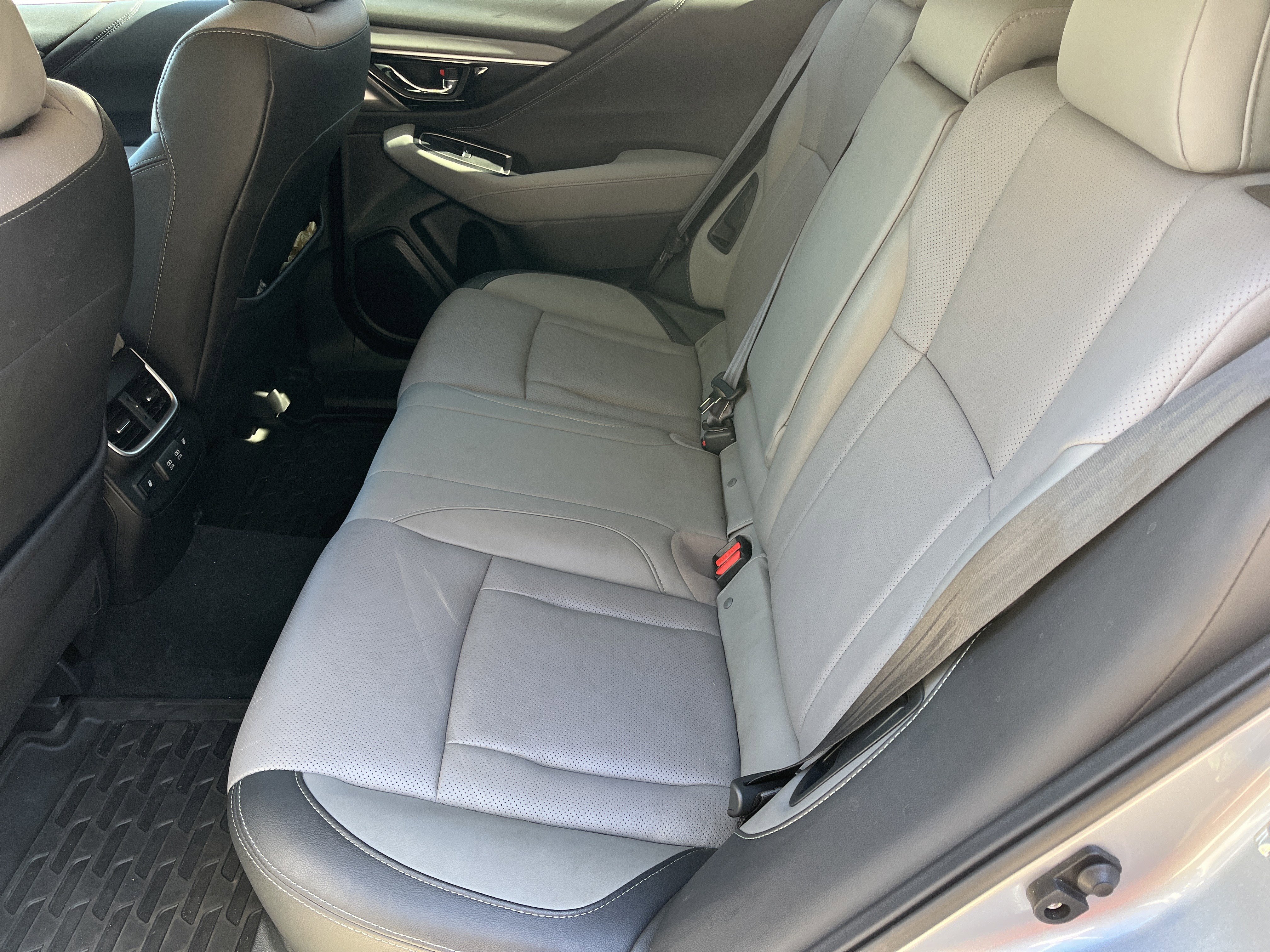 Used 2022 Subaru Outback Limited image 21