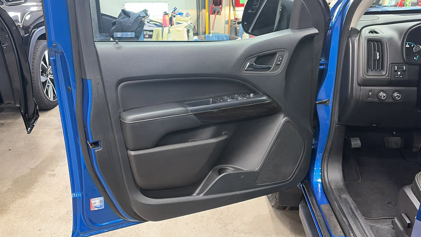 Certified 2022 GMC Canyon Elevation w/ Elevation Premium Package image 5