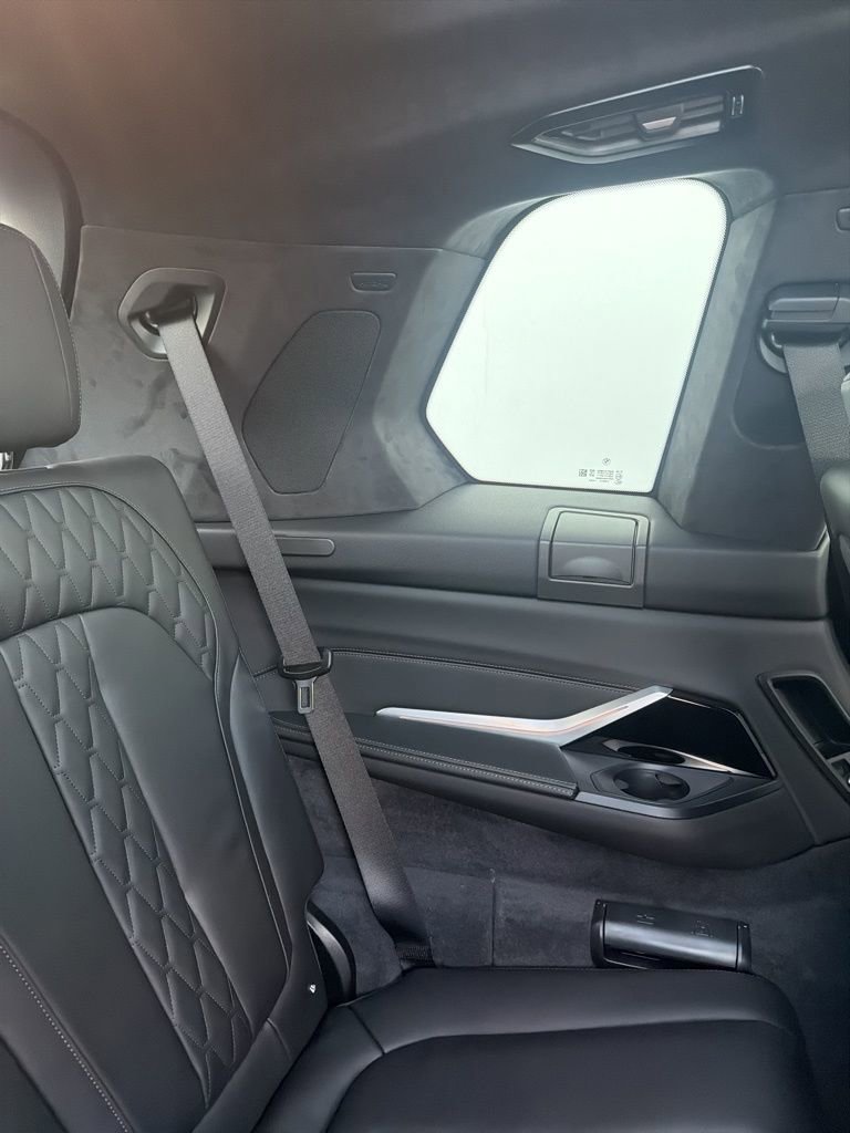 New 2026 BMW X7 M60i image 20