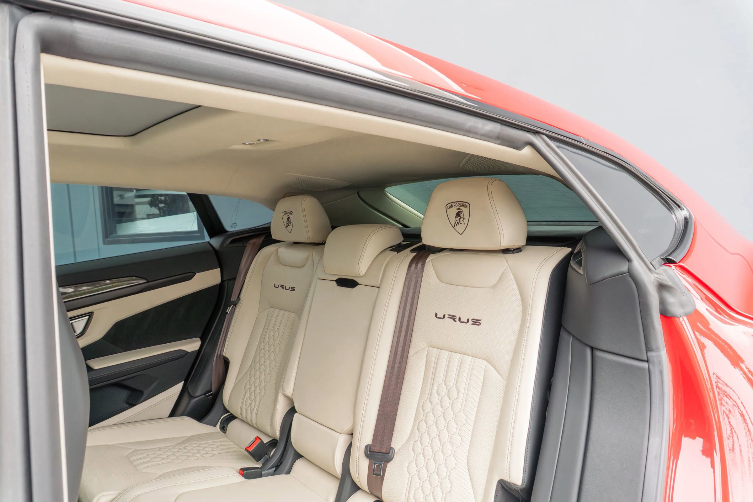 Used 2023 Lamborghini Urus S image 51