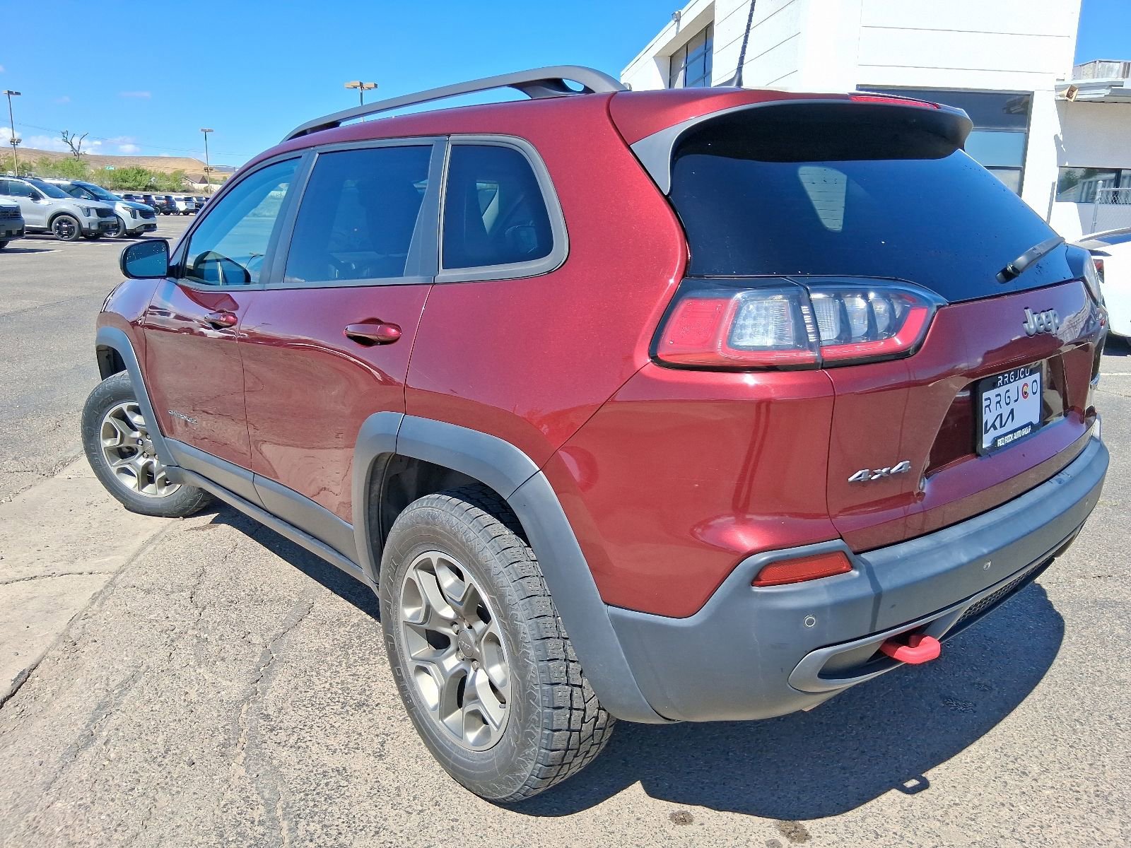 Used 2020 Jeep Cherokee Trailhawk w/ Cold Weather Group AWD/4WD image 3