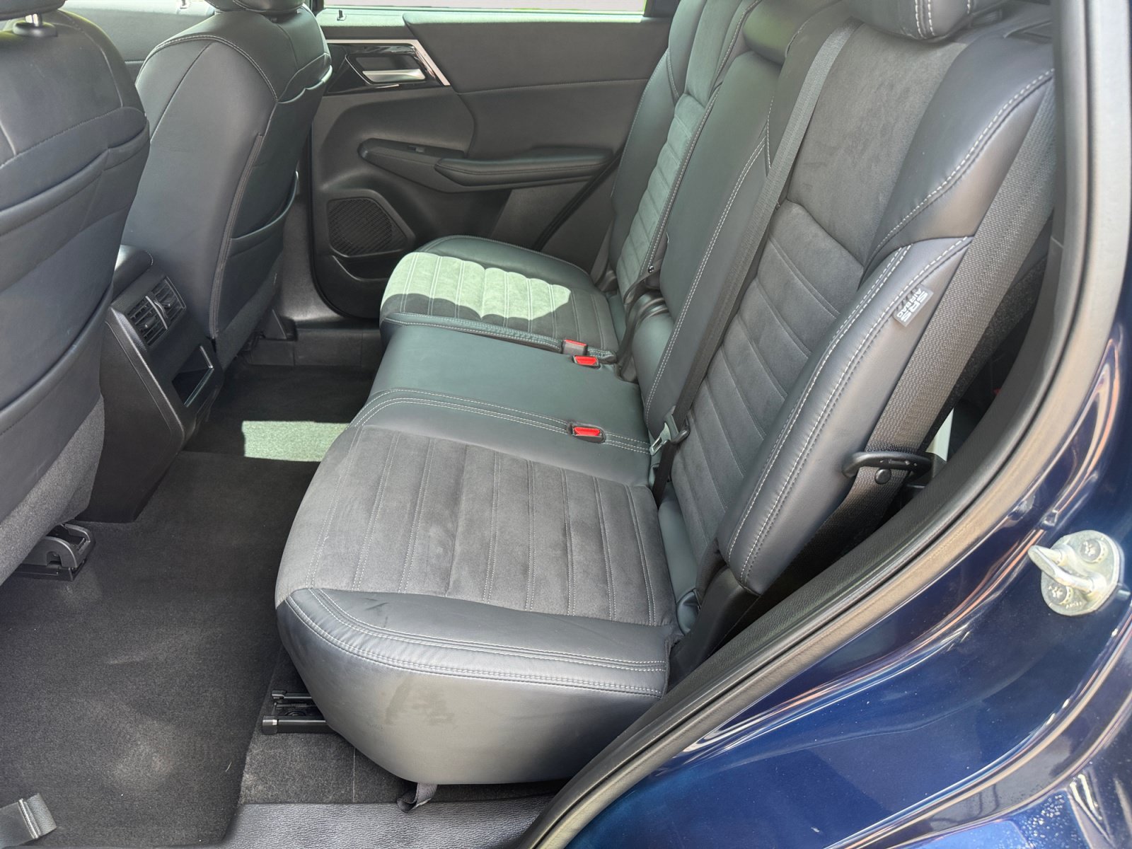 Used 2022 Mitsubishi Outlander SE FWD image 13