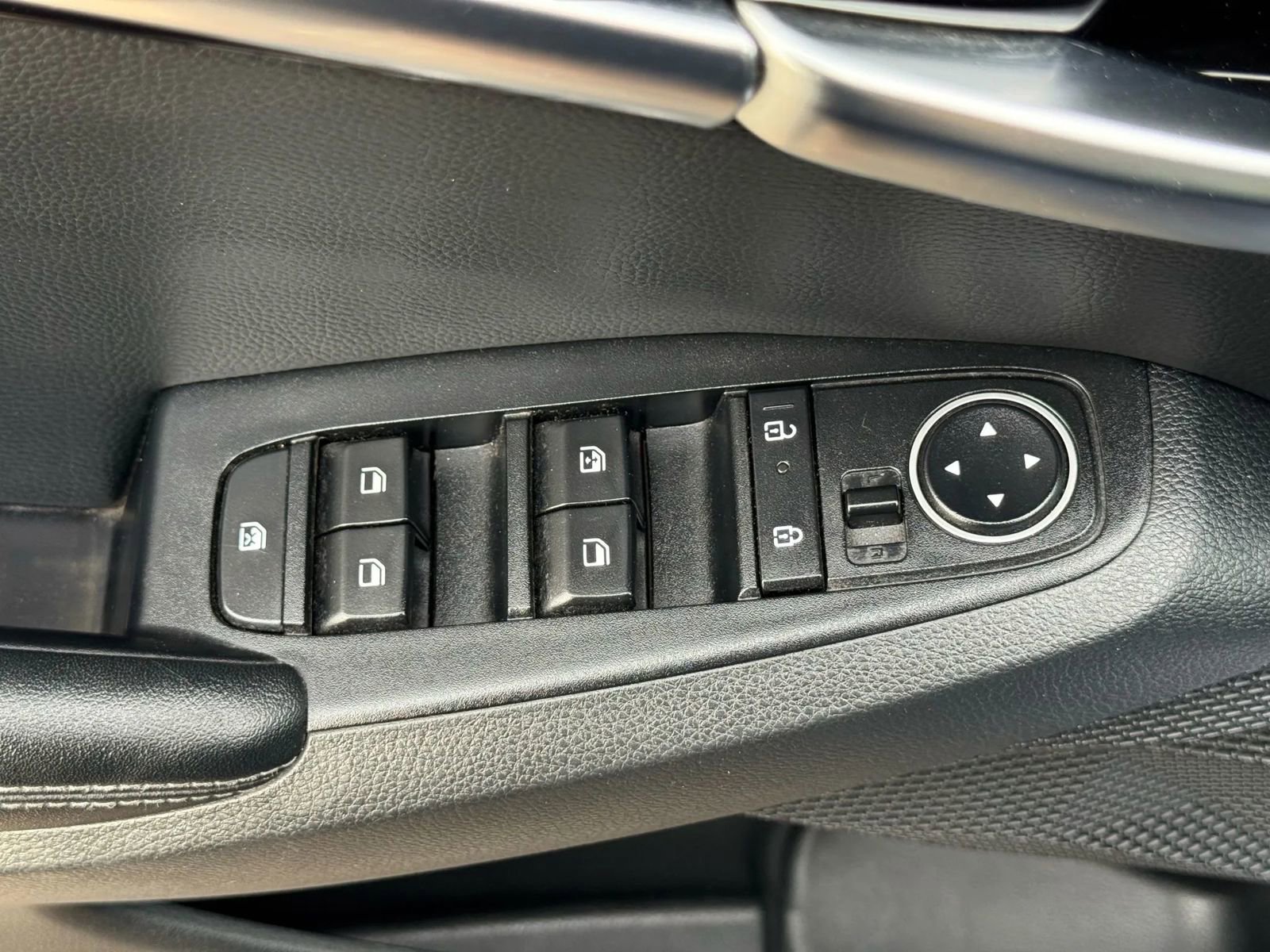 Used 2024 Kia Seltos EX image 14