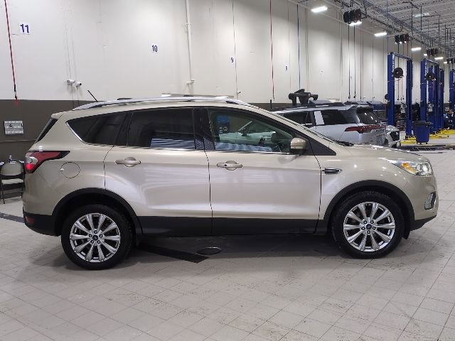 Used 2018 Ford Escape Titanium image 2