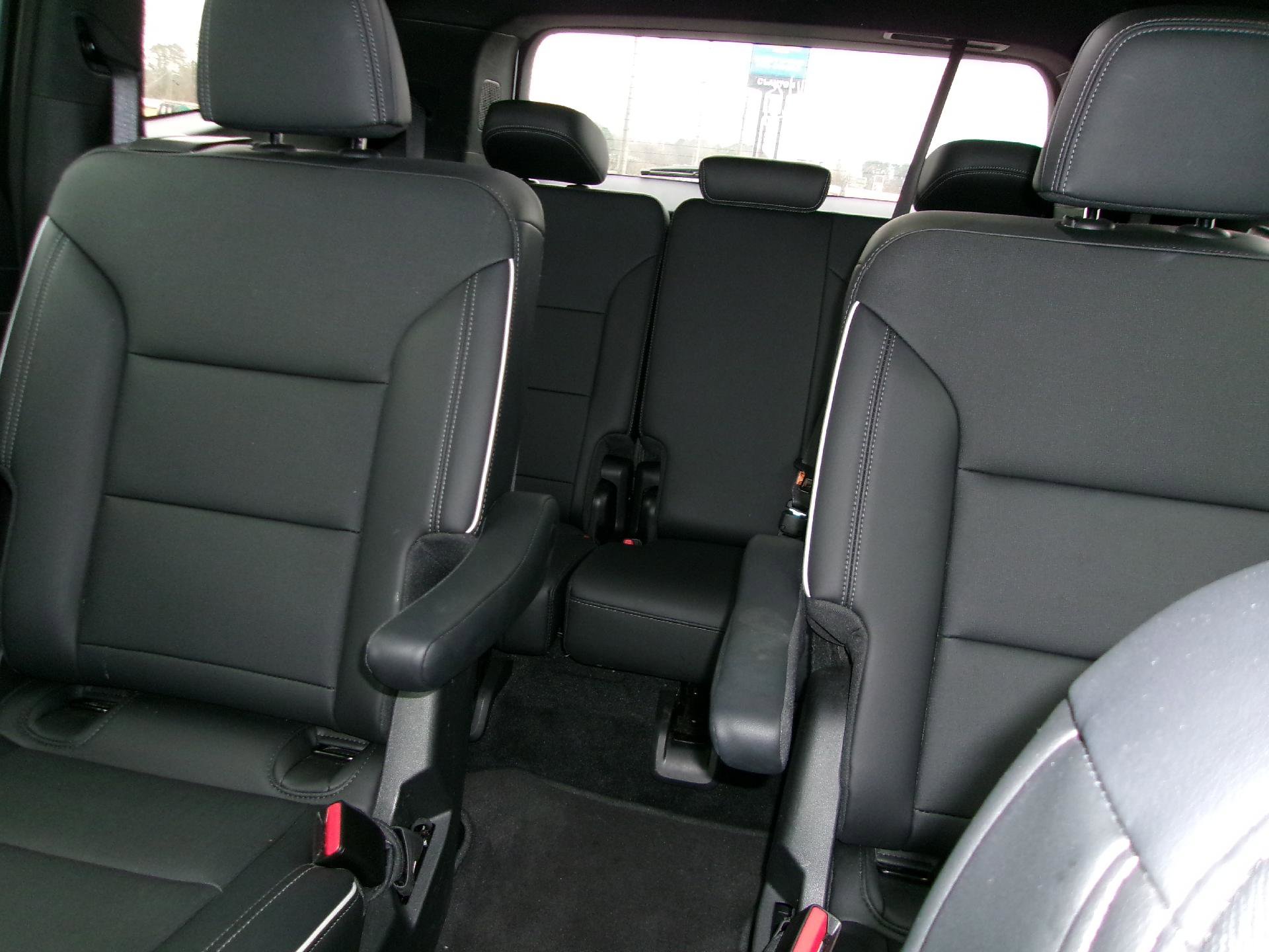 Used 2025 Buick Enclave Preferred image 12