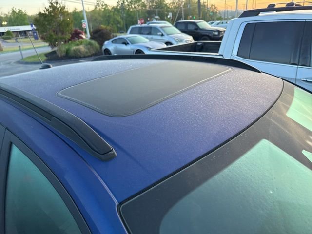 Used 2024 Chevrolet Trax LT w/ Sunroof Package FWD image 14