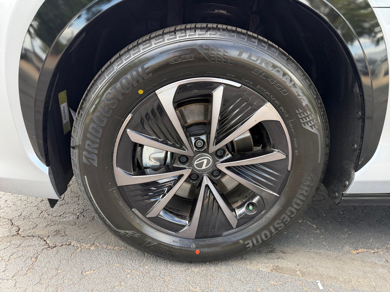 Certified 2026 Lexus RZ 450e AWD w/ Accessory Package (Z2) image 24