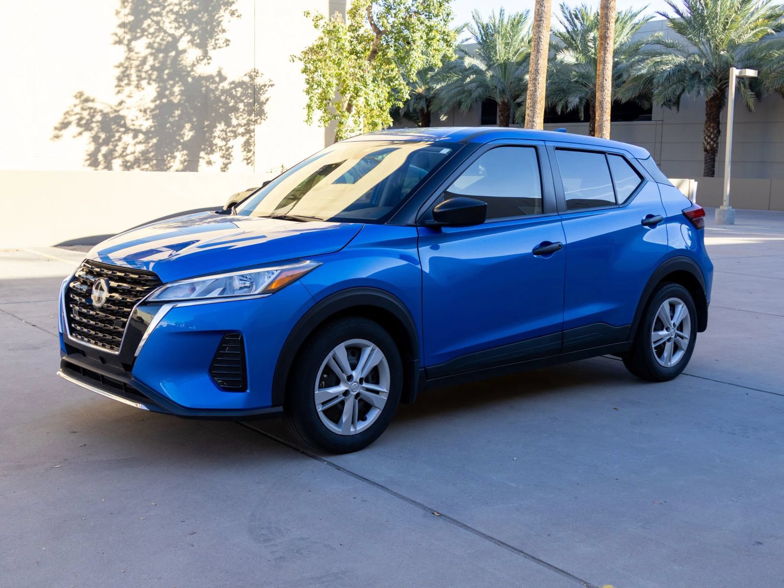 Used 2023 Nissan Kicks S FWD image 7