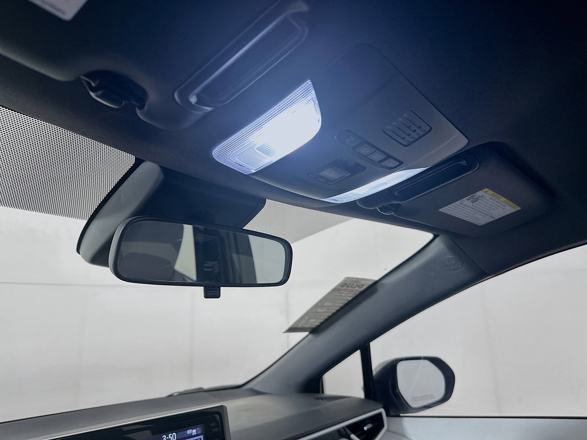 Used 2022 Toyota Corolla SE FWD image 18