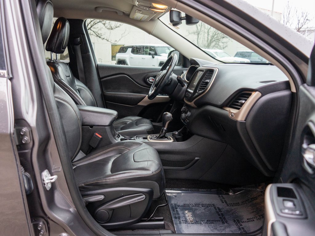 Used 2018 Jeep Cherokee Limited image 10