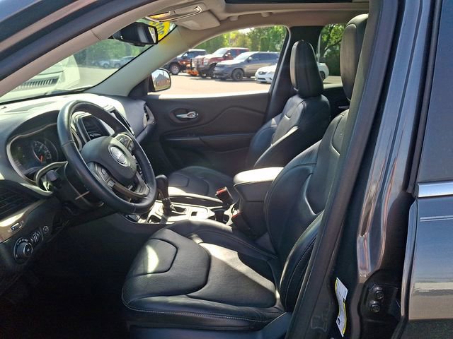 Used 2015 Jeep Cherokee Limited w/ Luxury Group FWD image 13
