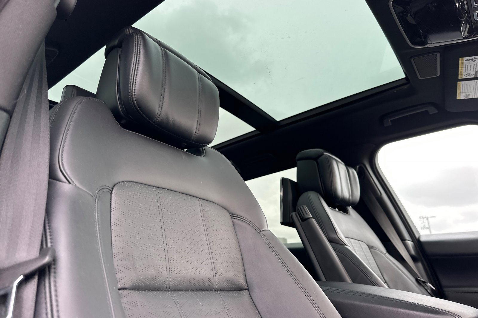 Used 2019 Land Rover Range Rover Sport Autobiography image 16