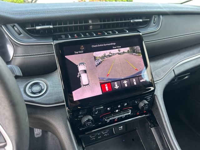 Used 2023 Jeep Grand Cherokee L Limited w/ Luxury Tech Group II AWD/4WD image 25
