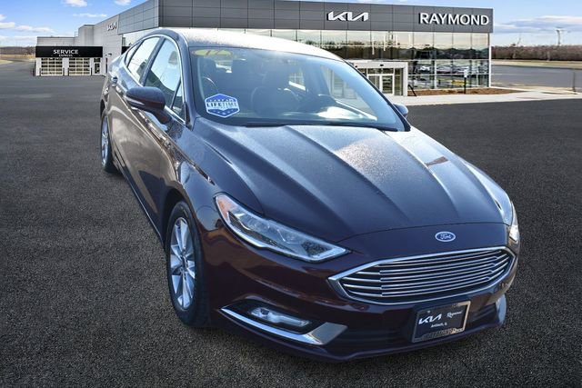 Used 2017 Ford Fusion SE w/ Fusion SE Technology Package image 9