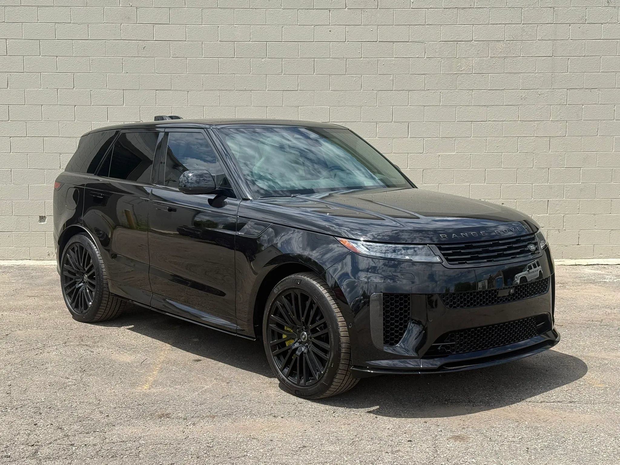 Used 2024 Land Rover Range Rover Sport AWD/4WD image 18