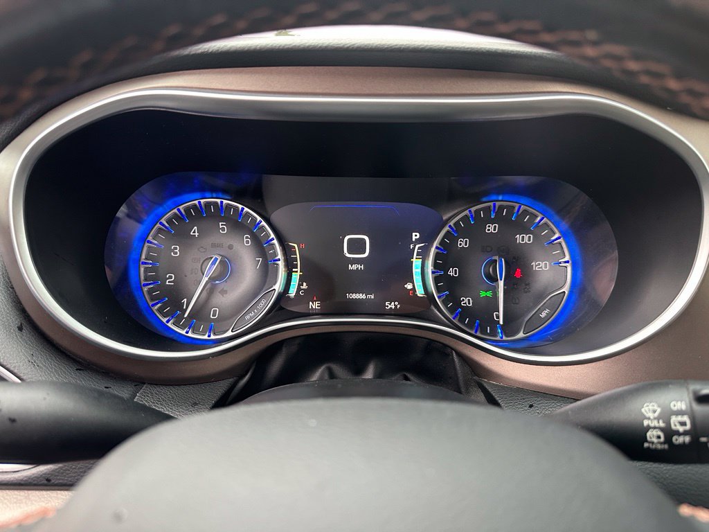 Used 2018 Chrysler Pacifica Touring-L Plus FWD image 15