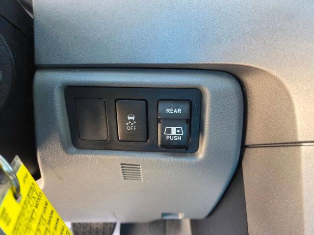 Used 2010 Toyota Tundra 2WD Double Cab image 29