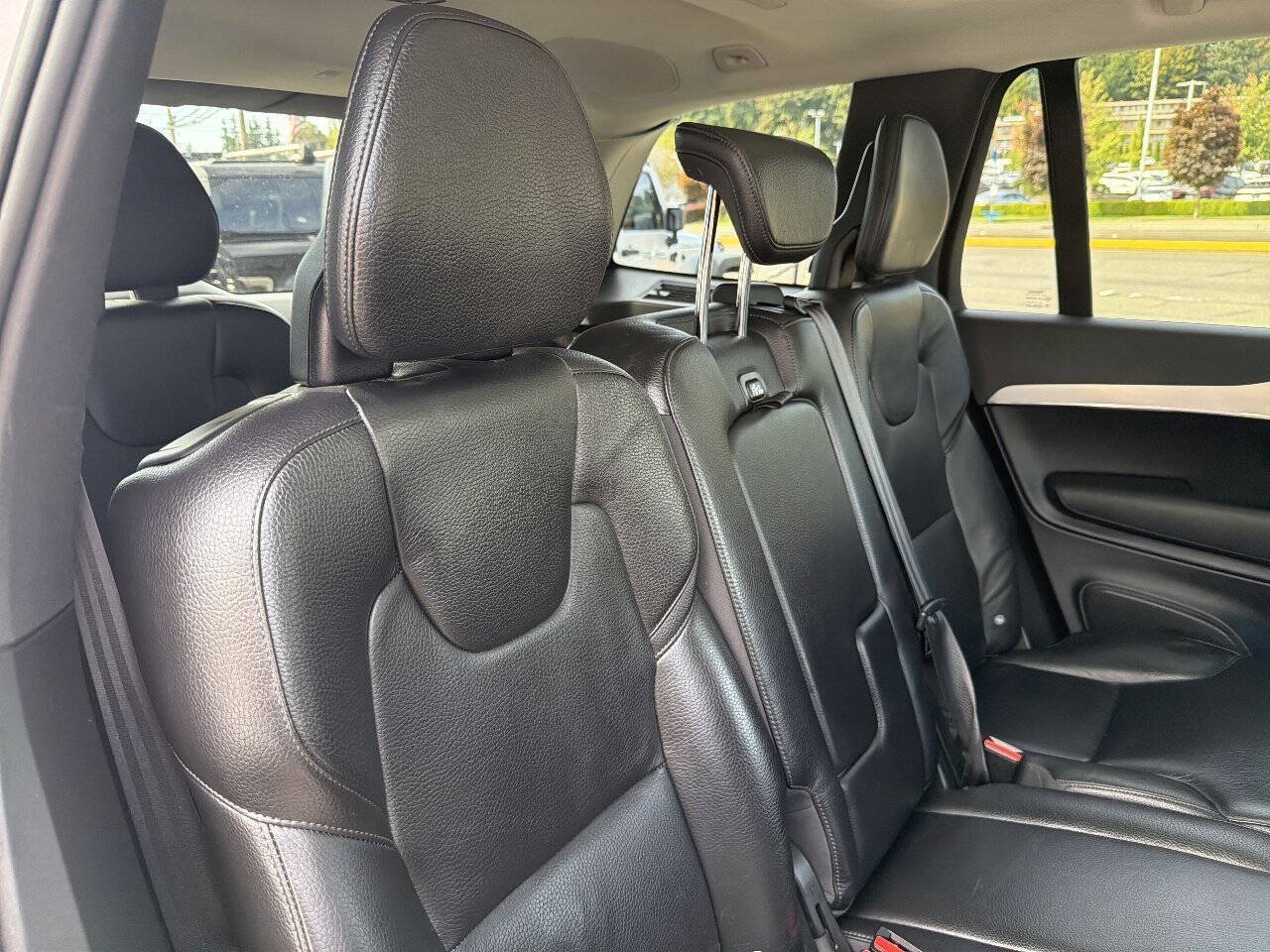 Used 2018 Volvo XC90 T5 Momentum w/ Convenience Package AWD/4WD image 22