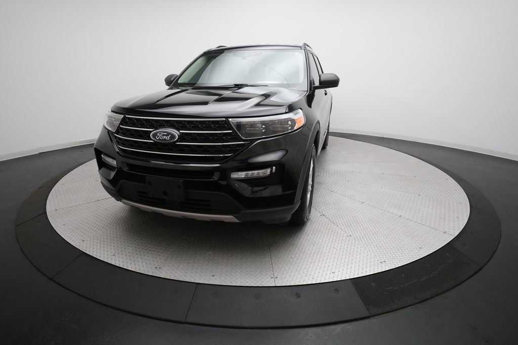 Used 2023 Ford Explorer XLT w/ Equipment Group 202A image 12