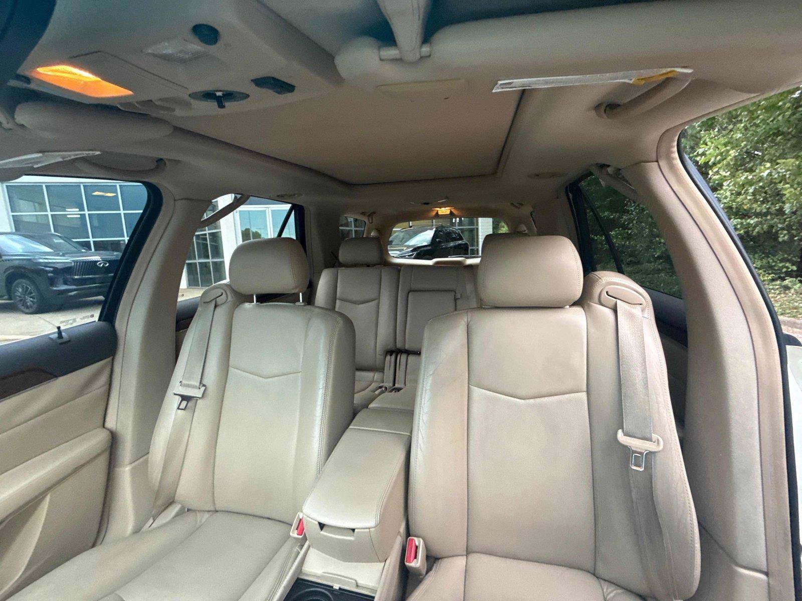Used 2009 Cadillac SRX AWD w/ Third Row Seating Package image 23