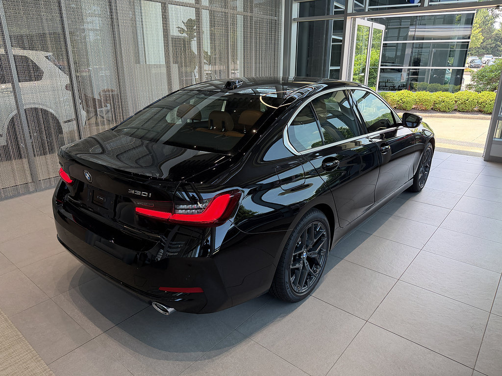 New 2026 BMW 330i xDrive Sedan w/ Convenience Package AWD/4WD image 6