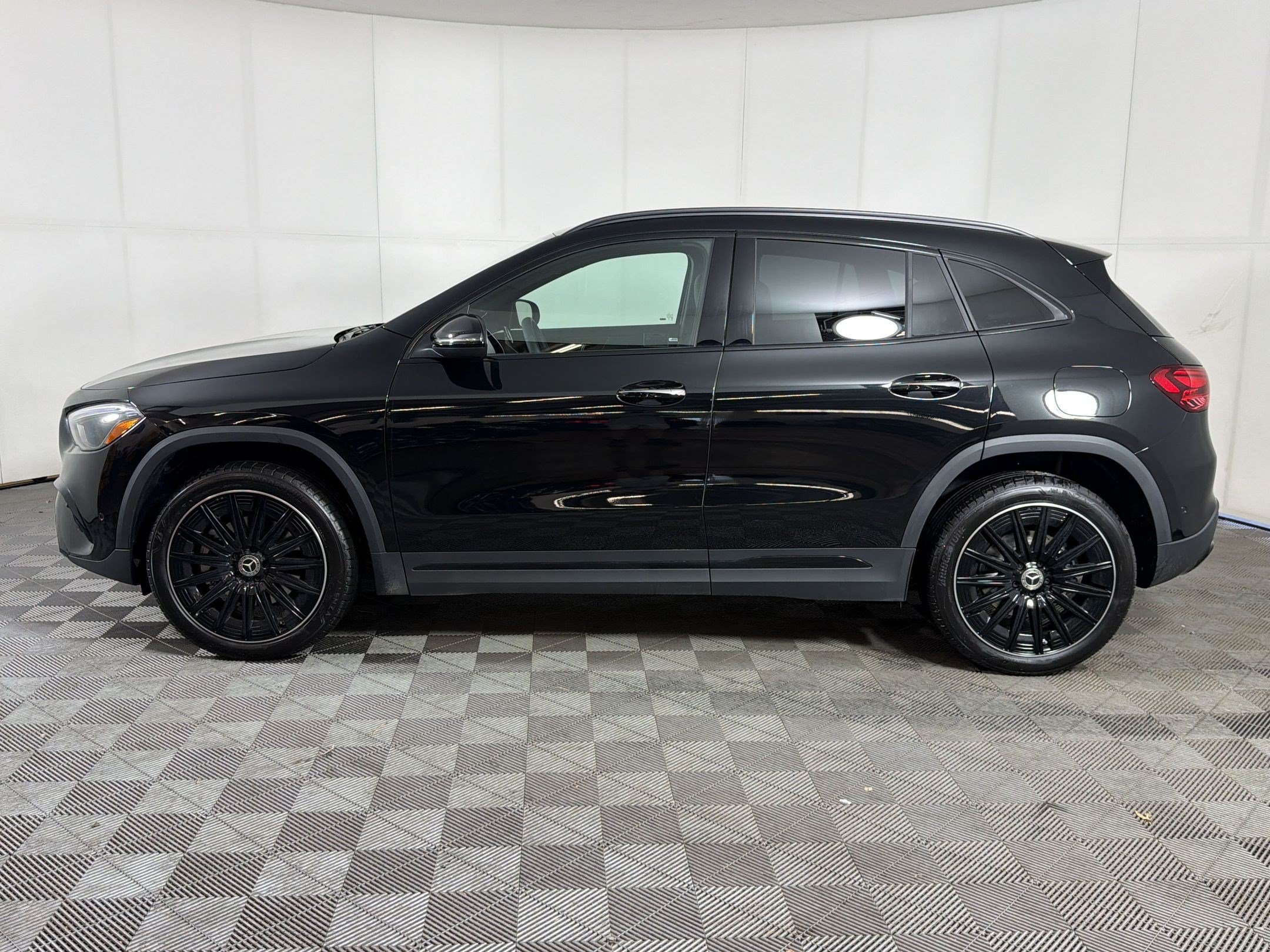 New 2026 Mercedes-Benz GLA 250 4MATIC image 2