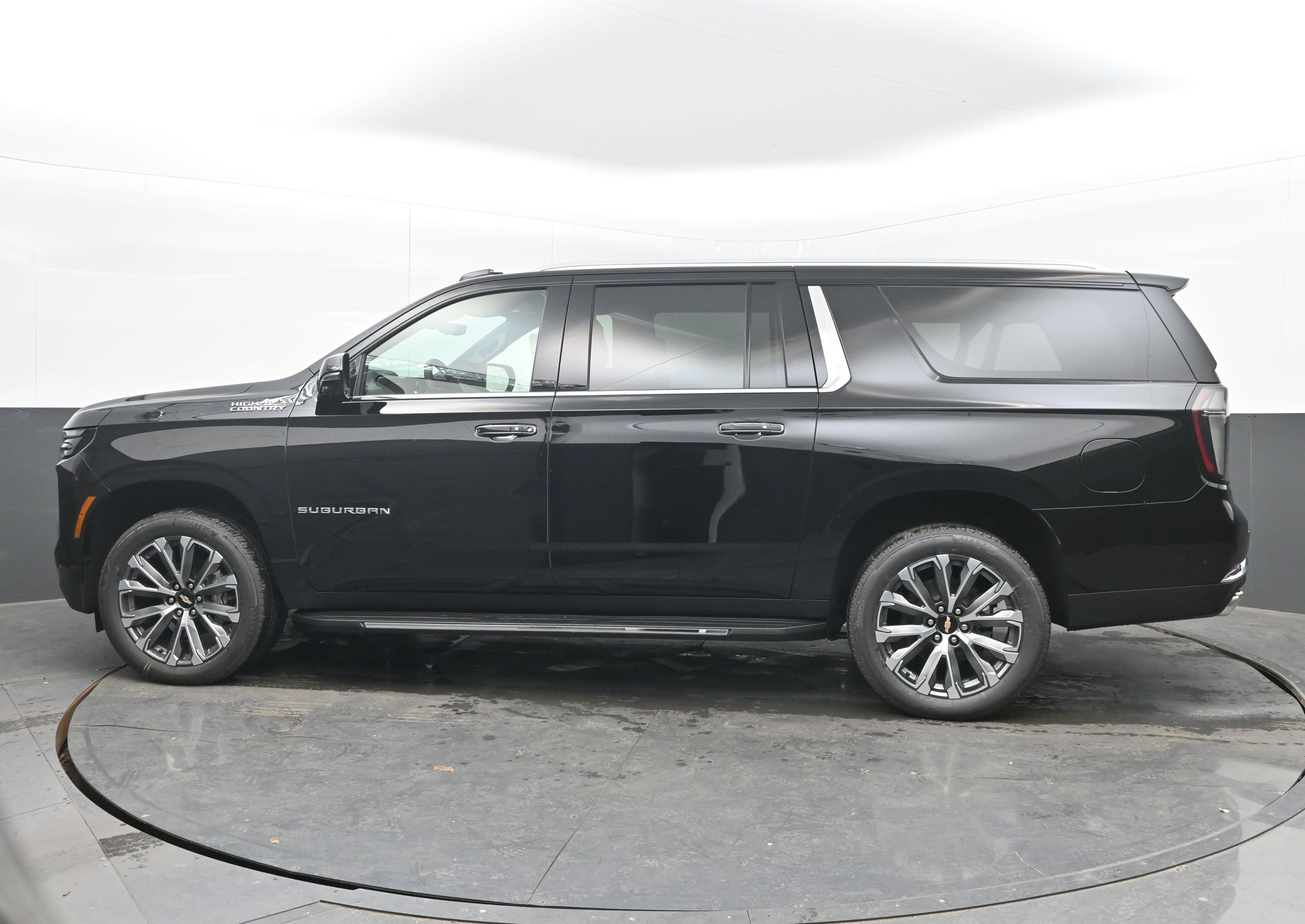 New 2026 Chevrolet Suburban High Country w/ Sun And Tow Package AWD/4WD image 7