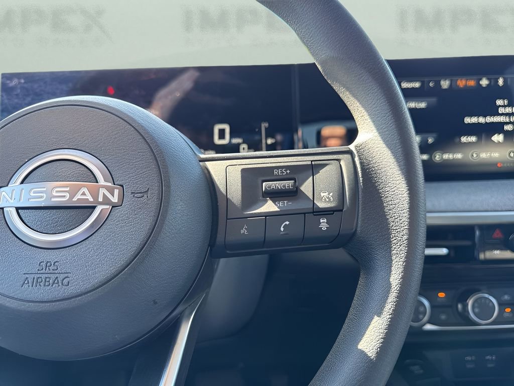 Used 2025 Nissan Kicks SV FWD image 14