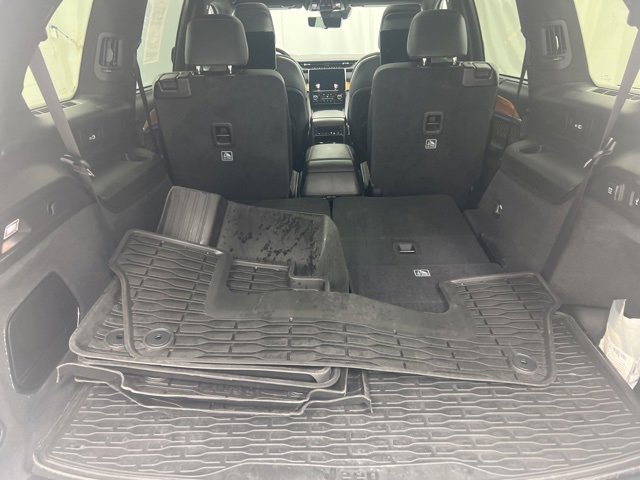 Used 2024 Jeep Grand Cherokee L Summit image 9