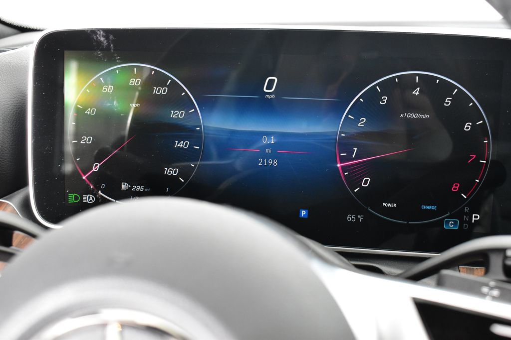 Used 2025 Mercedes-Benz C 300 4MATIC Sedan image 31