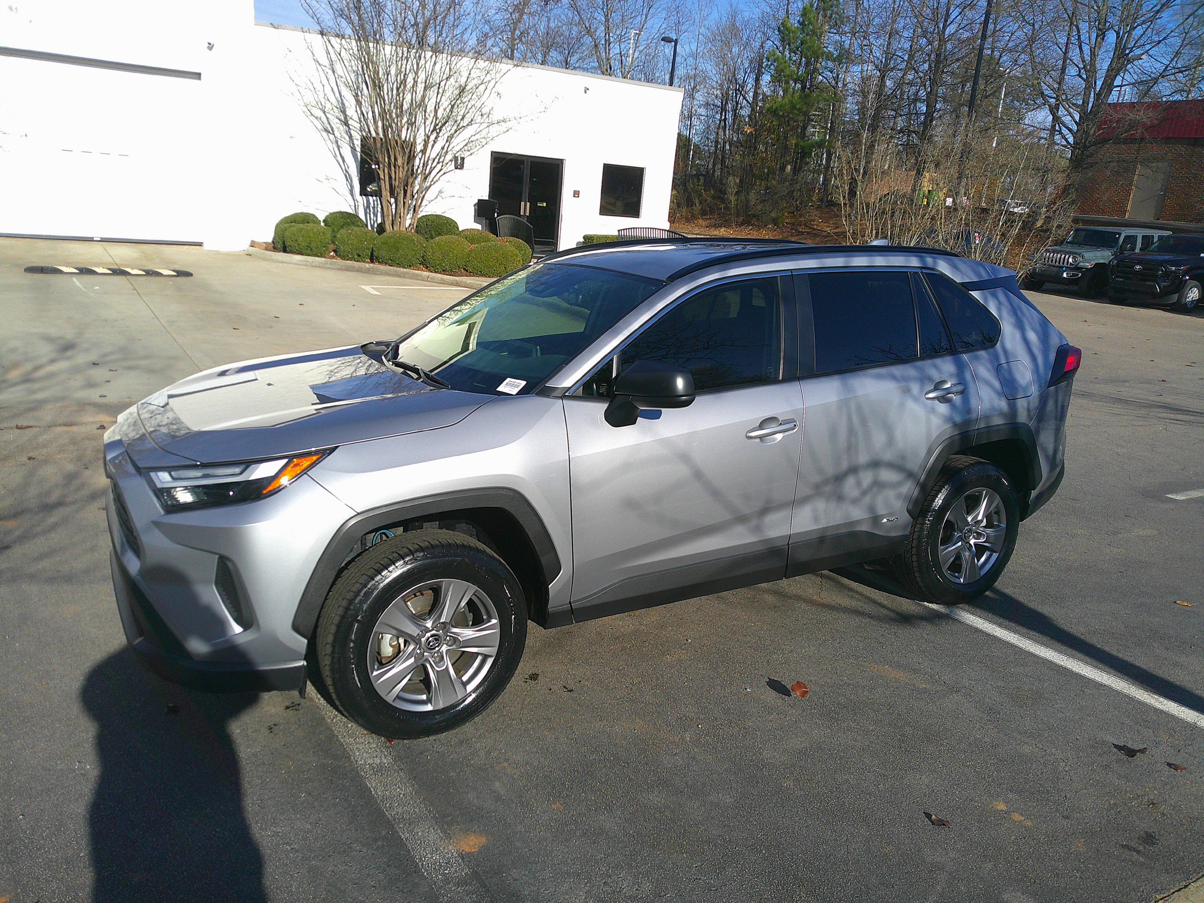 Used 2023 Toyota RAV4 LE image 7