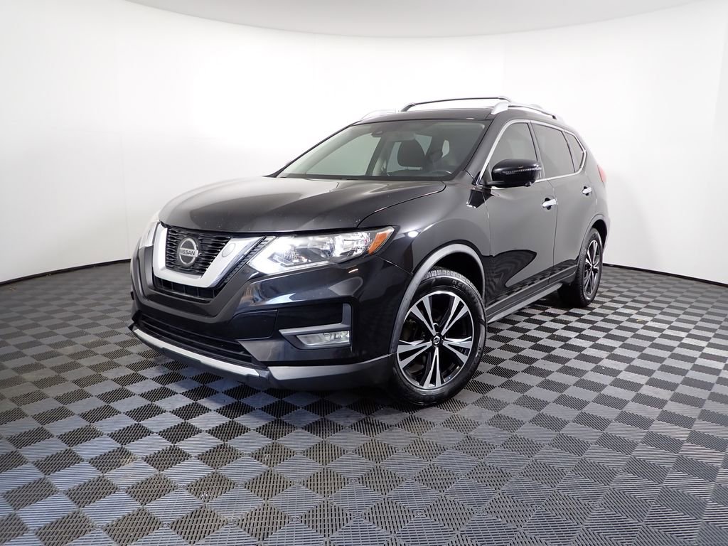 Used 2020 Nissan Rogue SV w/ Sun & Sound Touring Package image 2