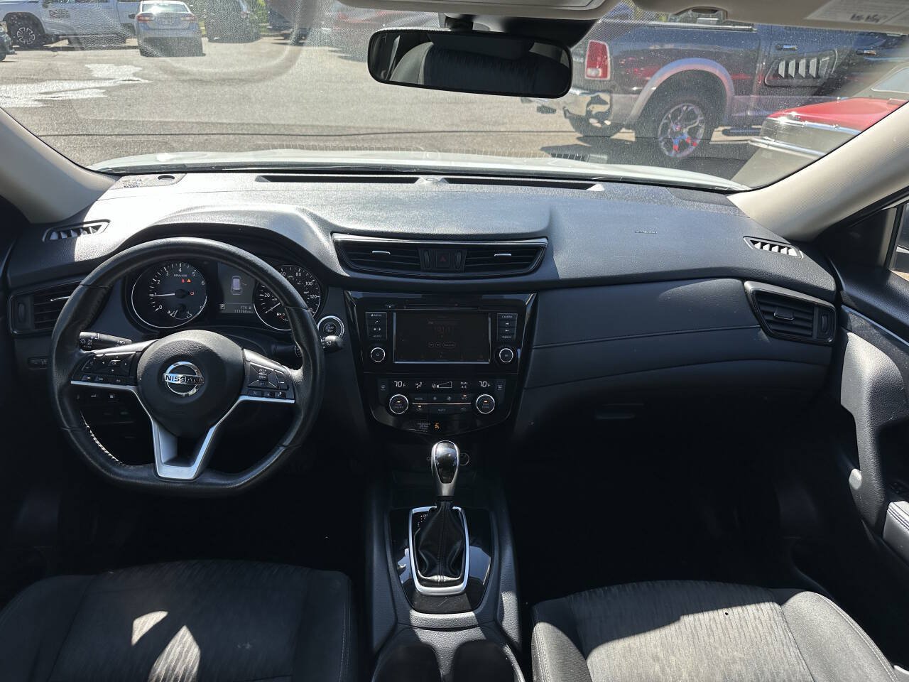 Used 2019 Nissan Rogue SV FWD image 25