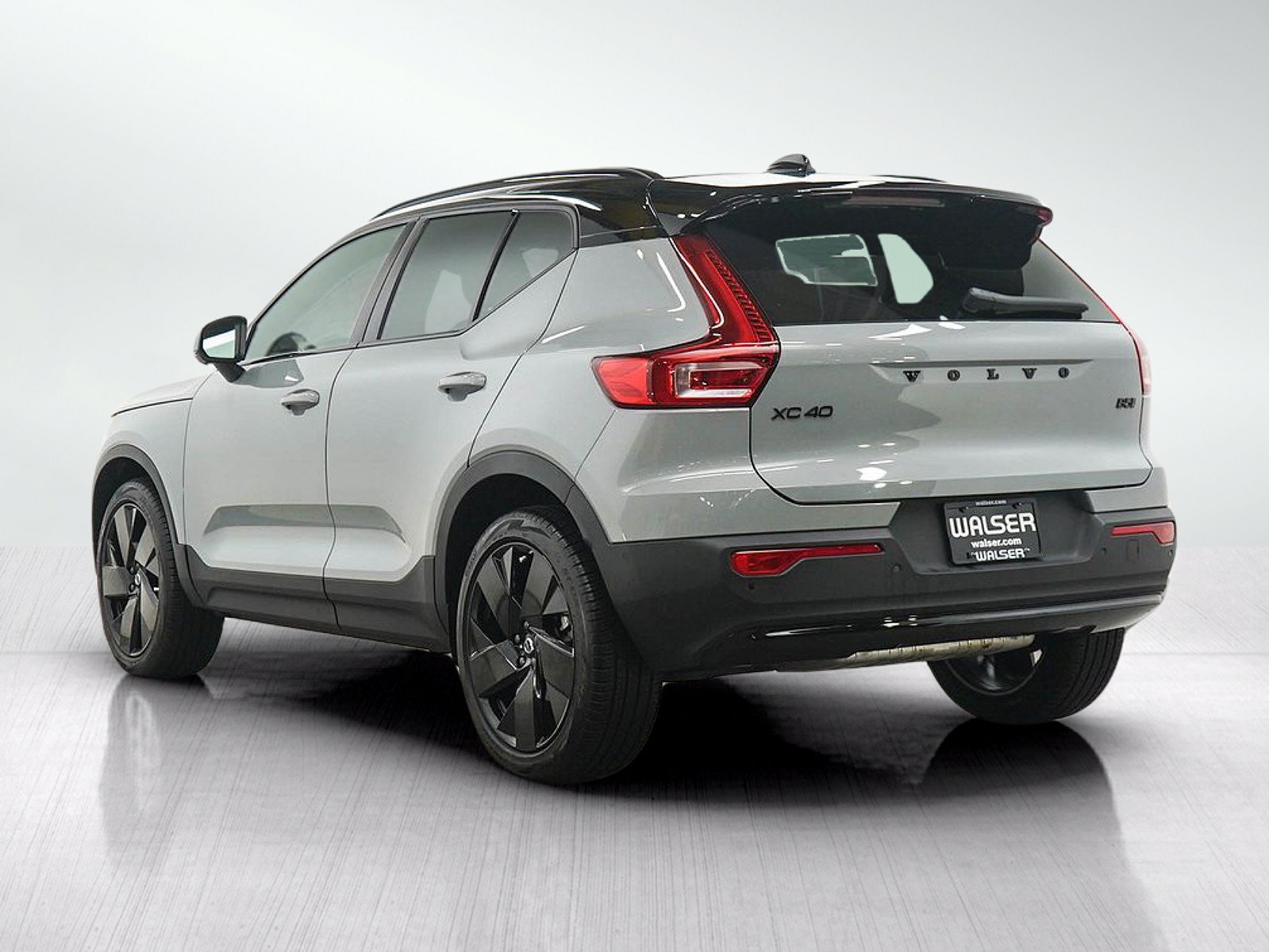 Used 2026 Volvo XC40 B5 Ultra w/ Protection Package Premier AWD/4WD image 4