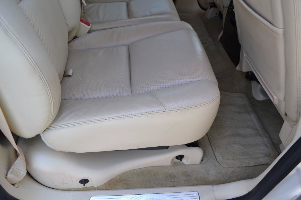 Used 2008 Cadillac Escalade EXT AWD/4WD image 40