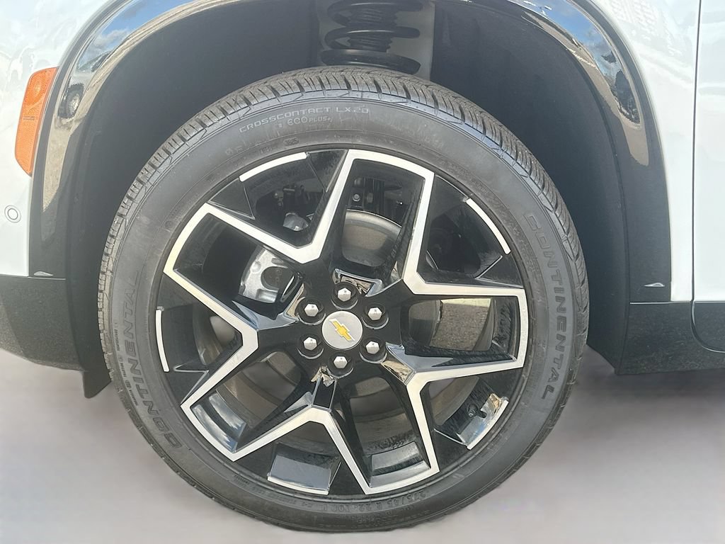 New 2026 Chevrolet Traverse High Country w/ LPO, Floor Liner Package AWD/4WD image 36