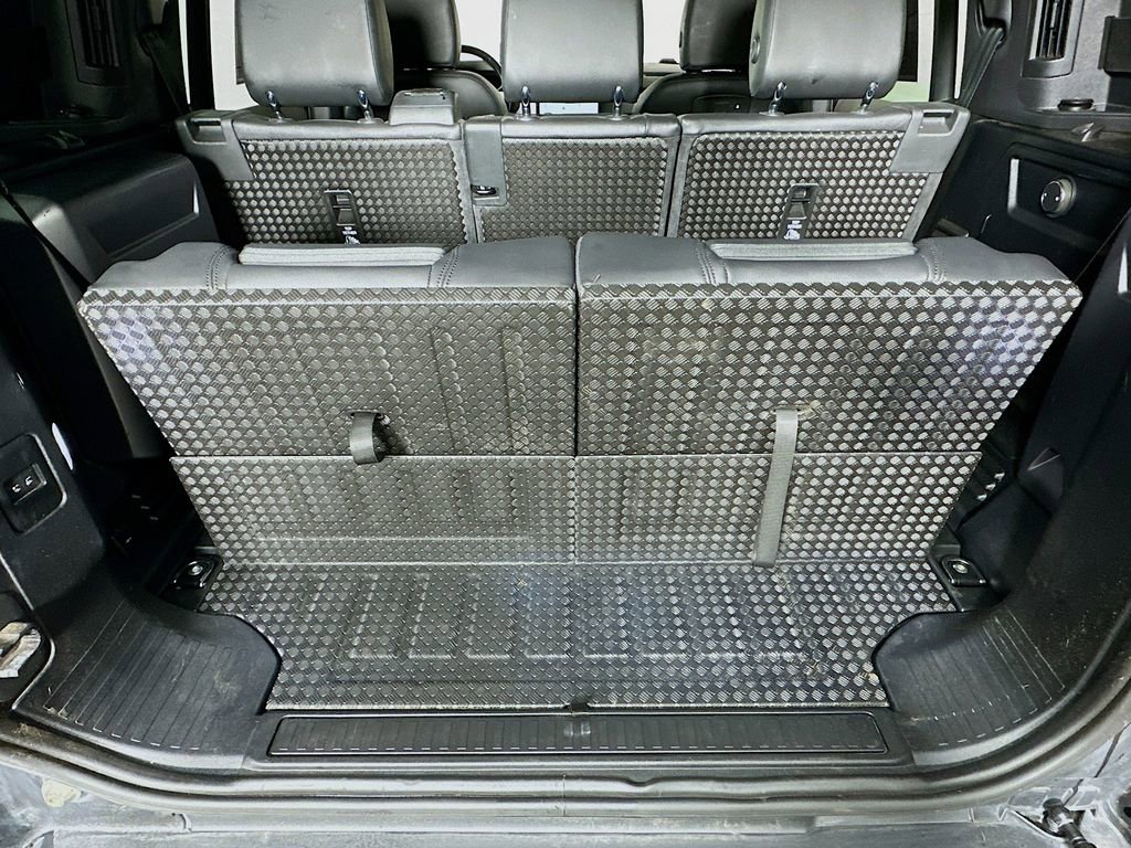 Used 2022 Land Rover Defender 110 X-Dynamic SE image 34