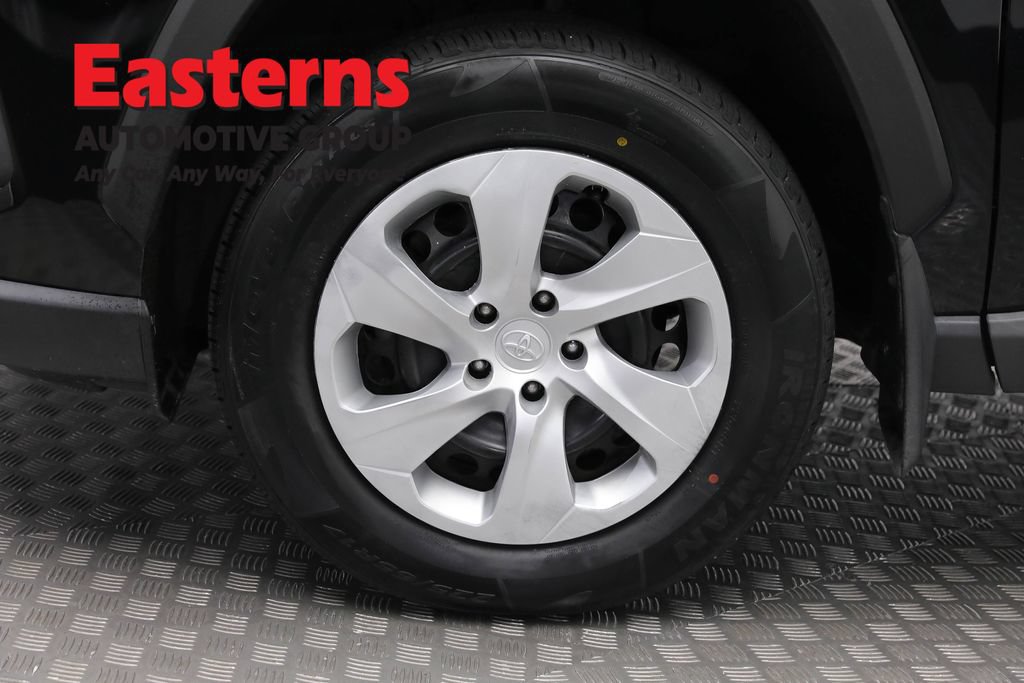 Used 2020 Toyota RAV4 LE w/ All Weather Liner Package AWD/4WD image 31