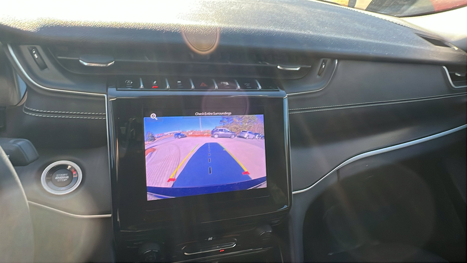 Used 2023 Jeep Grand Cherokee L Laredo image 34