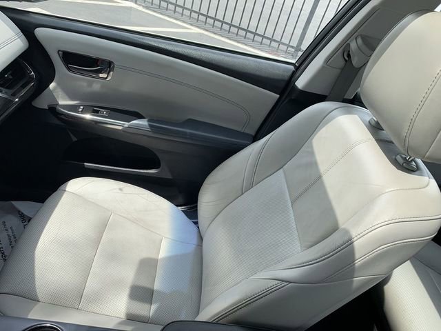 Used 2014 Toyota Avalon Limited FWD image 30