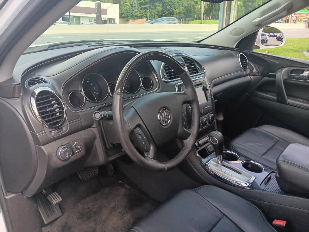 Used 2017 Buick Enclave Leather FWD image 11