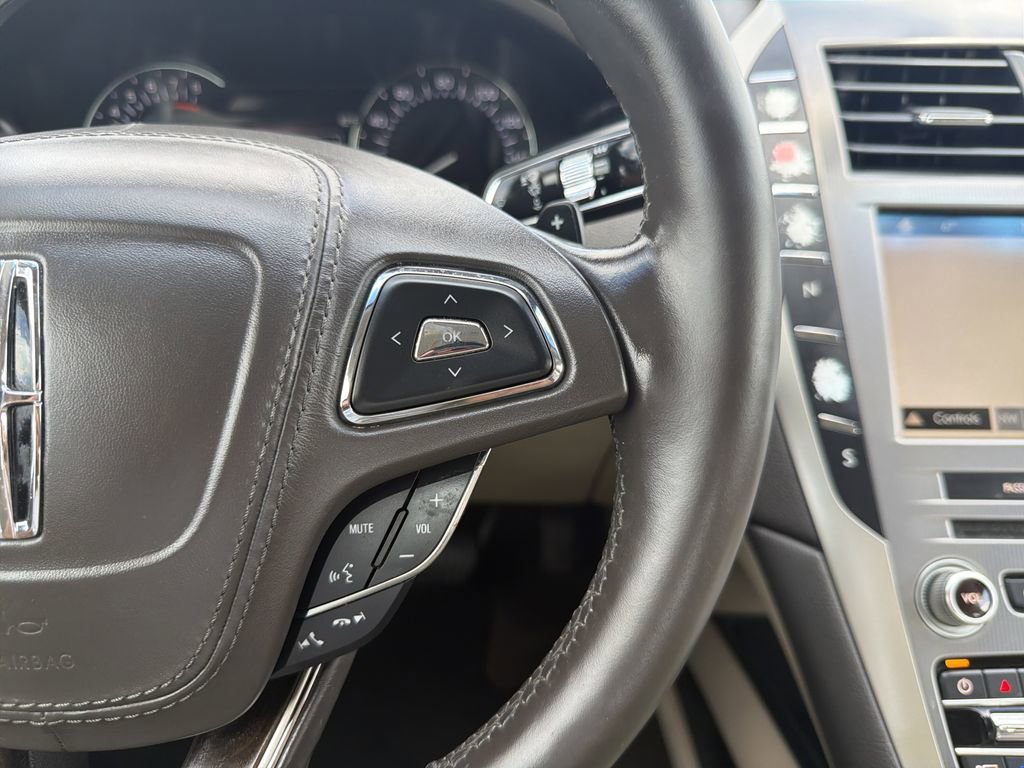 Used 2019 Lincoln MKZ Reserve image 28