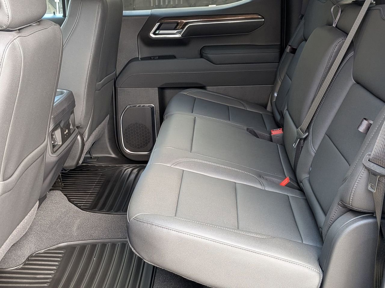 New 2026 Chevrolet Silverado 1500 LT w/ Leather Package RWD image 21
