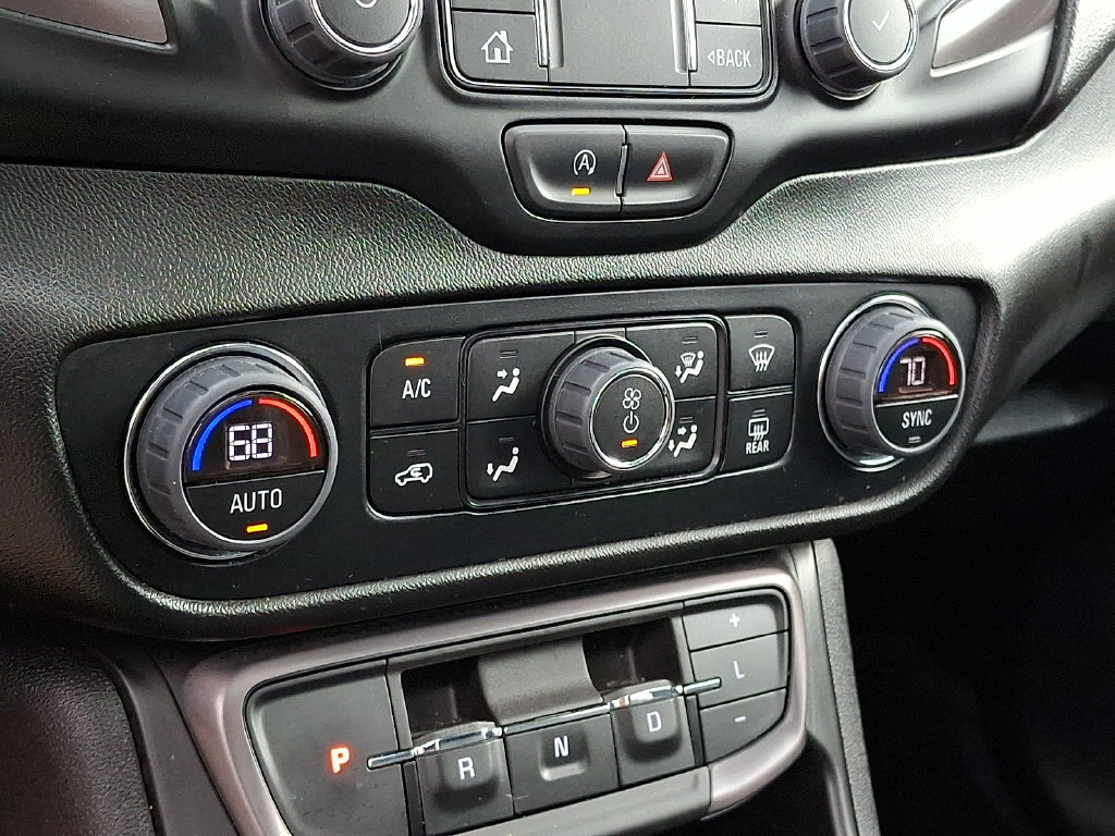 Used 2024 GMC Terrain AT4 AWD/4WD image 18