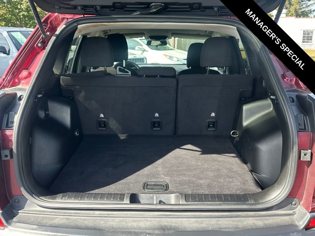 Used 2019 Jeep Cherokee Latitude w/ Popular Appearance Group image 15