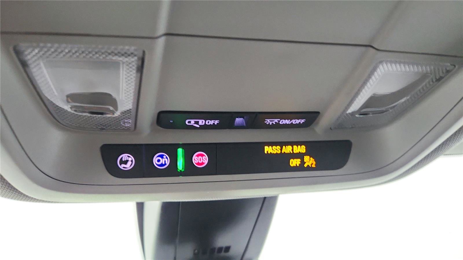 Used 2025 Chevrolet Blazer LT image 37